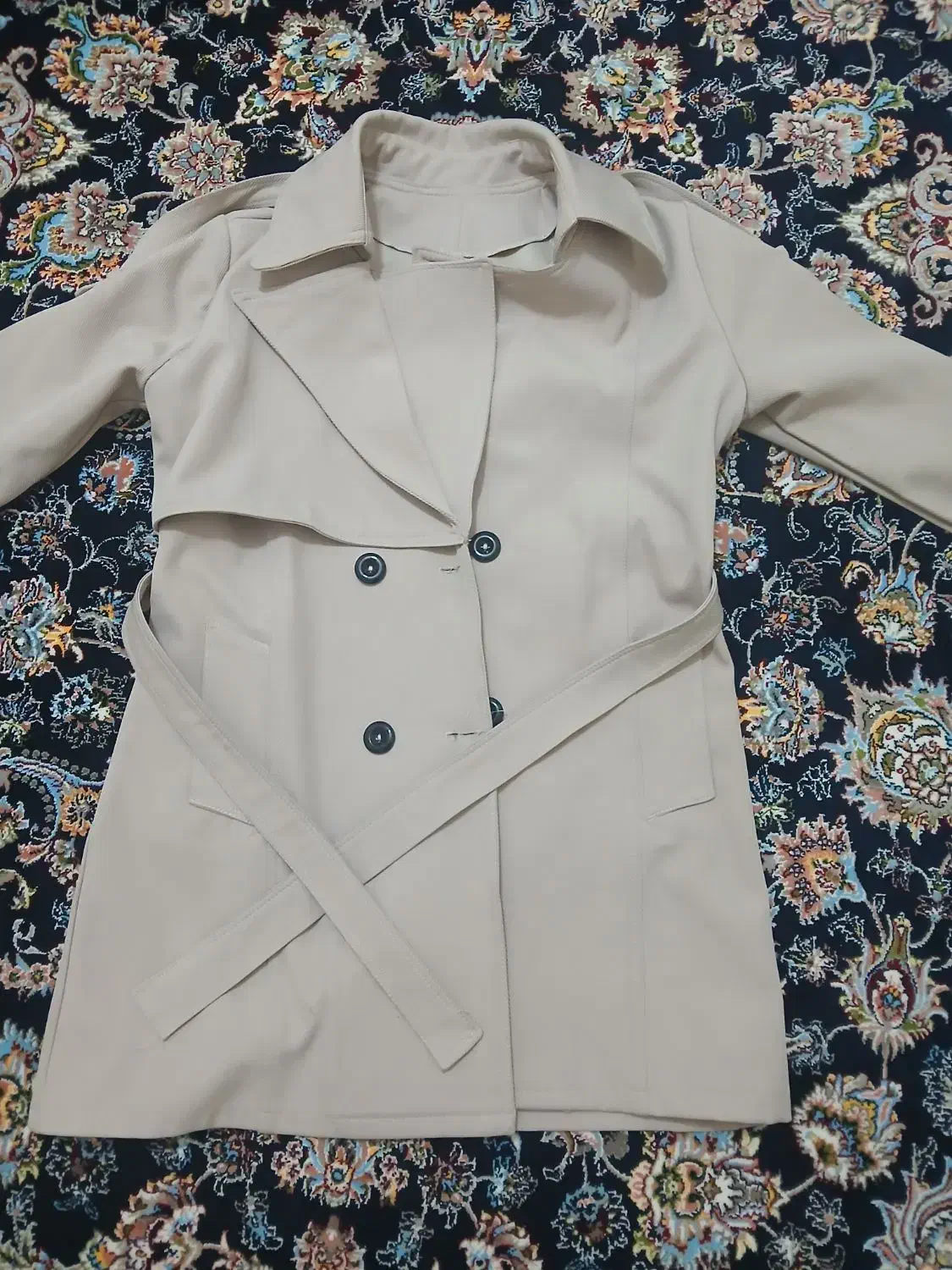 کت بارانی رنگ استخوانی|لباس|اسدآباد, |دیوار