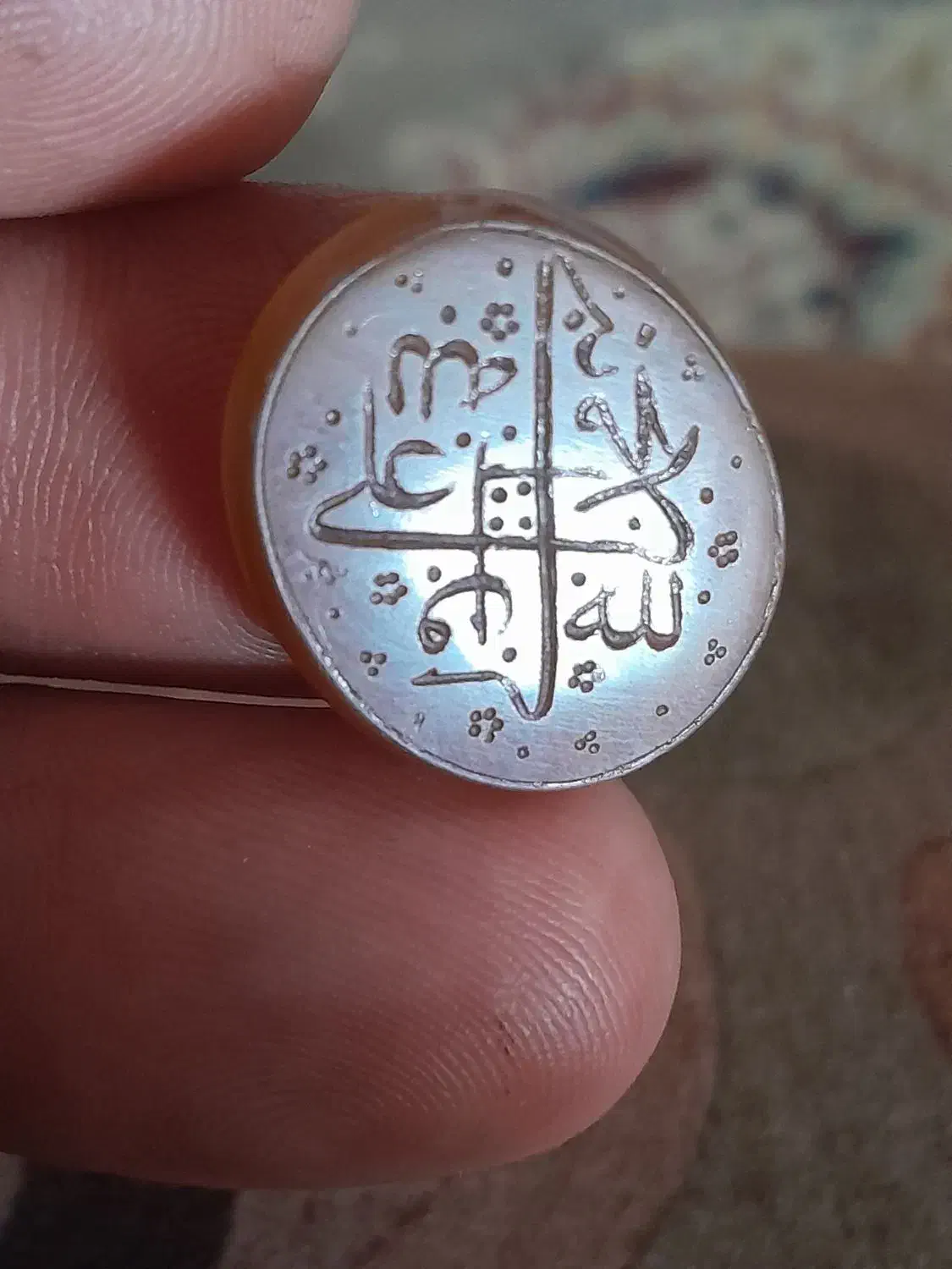 نگین کهربا/ اصلی قدیمی باخطی هنرمندانه وزیبا|جواهرات|نیشابور, بنیاد شهید|دیوار