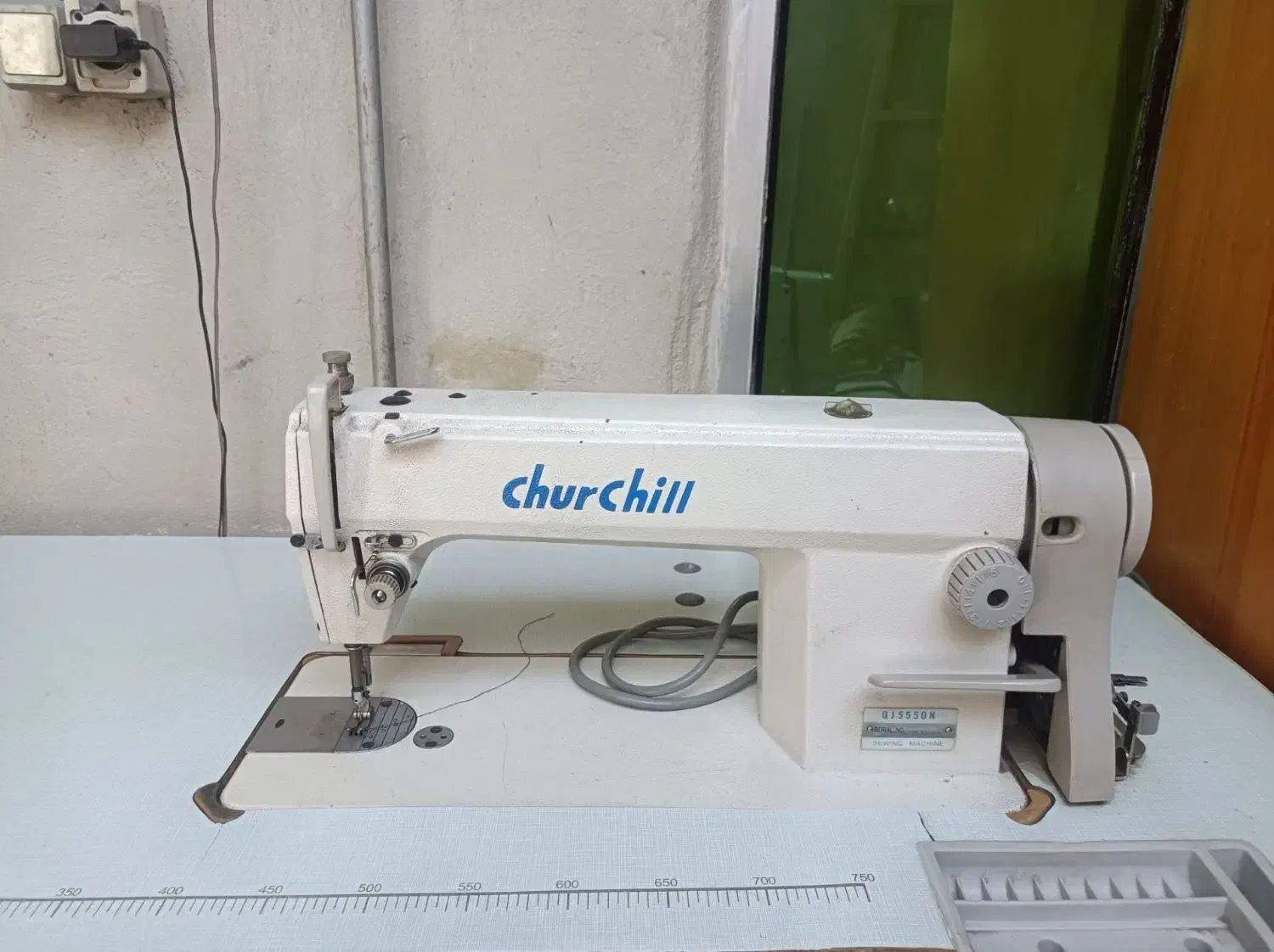 چرخ صنعتی|چرخ خیاطی و ریسندگی|میانه, |دیوار