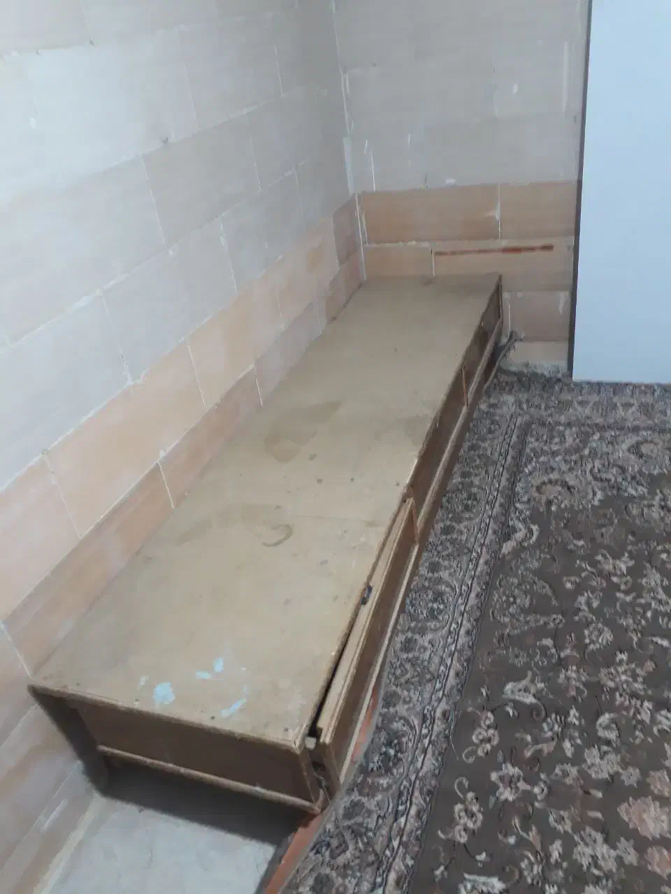 زیر رخت خوابی|تخت و سرویس خواب|آبدانان, |دیوار