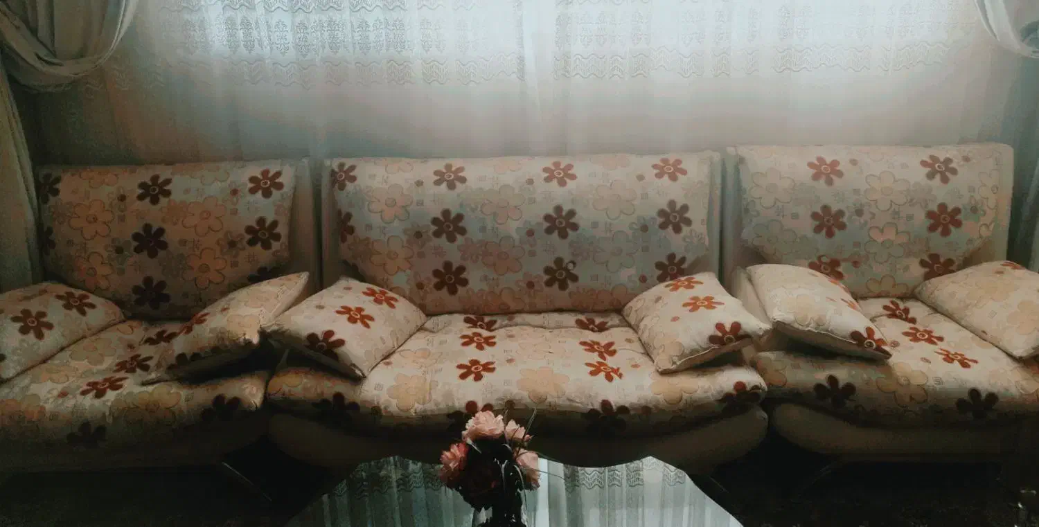 ۷ نفره راحتی موبل ، تمیز و سالم ،|مبلمان خانگی و میز عسلی|برخوار, |دیوار