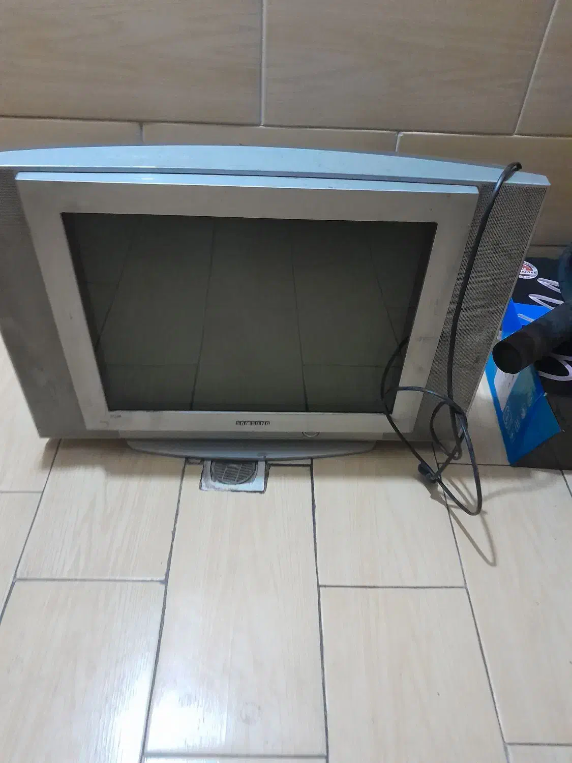 تلویزیون ۲۱ اینج فلات مارک سامسونگ|تلویزیون و پروژکتور|محمدشهر, محمدشهر|دیوار