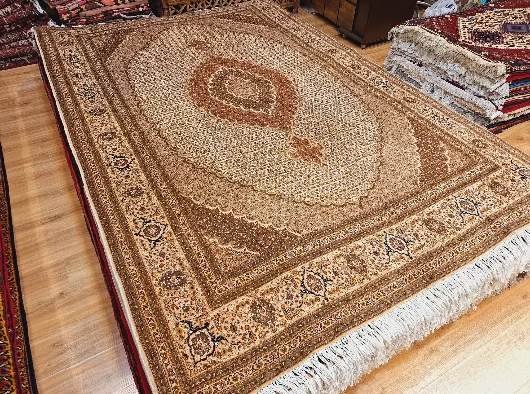 ۶متری دستباف کرم رنگ نقشه ماهی|فرش|تهران, اکباتان|دیوار