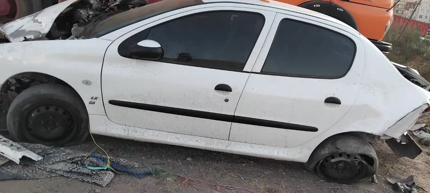 ماشین تصادفی|خودرو سواری و وانت|قزوین, |دیوار