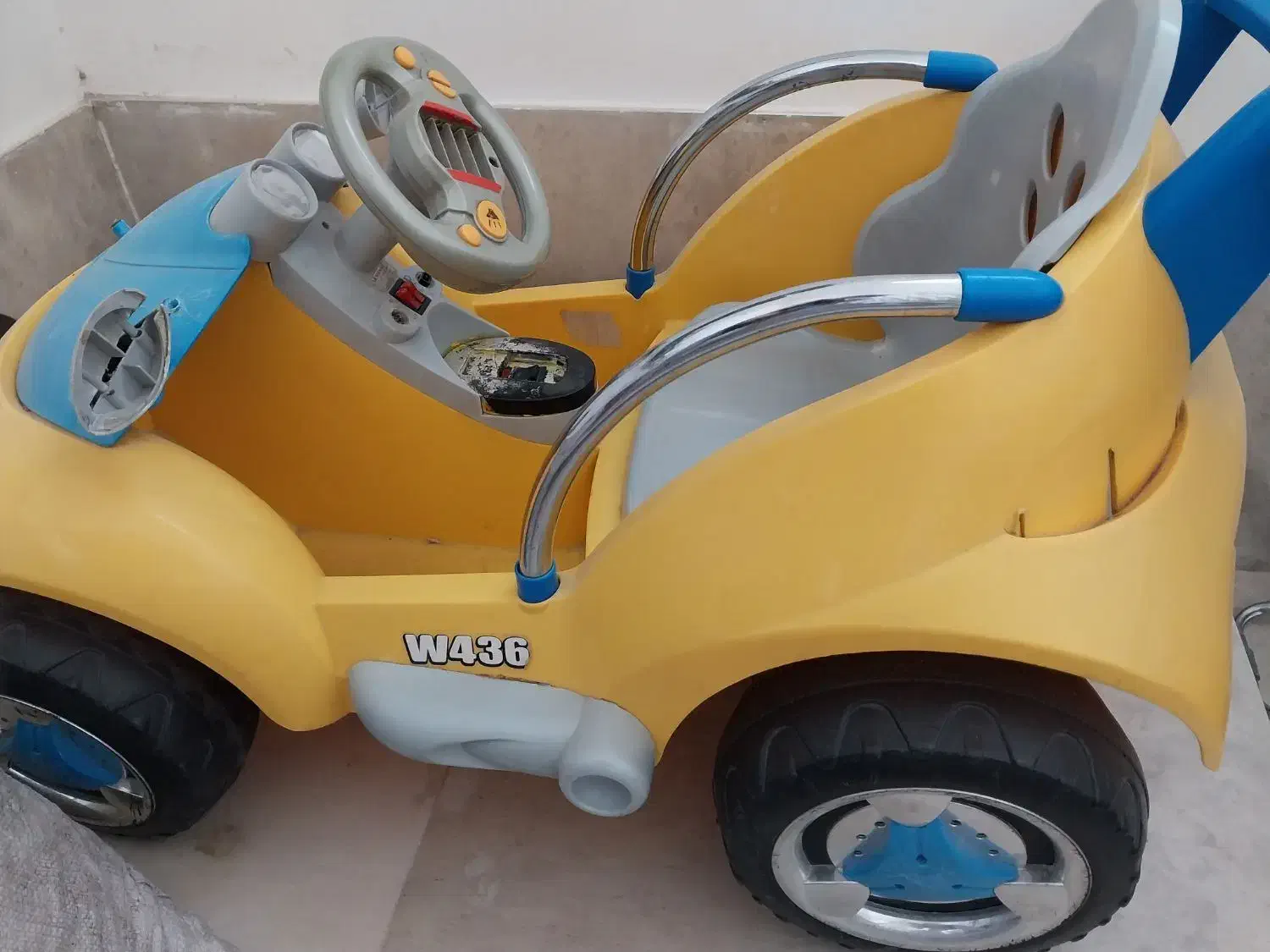 ماشین شارژی|اسباب‌بازی بچه|بجنورد, |دیوار