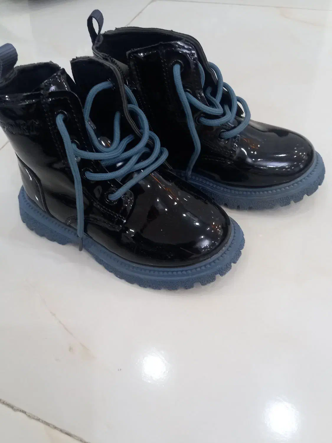 مقداری لباس بچگانه|کفش و لباس بچه|خرم‌آباد, |دیوار