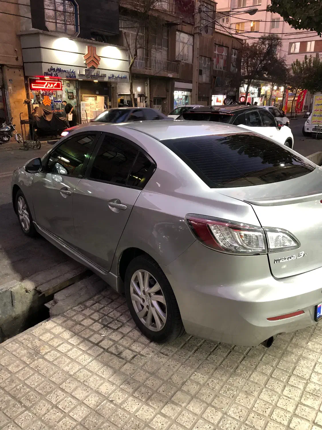 مزدا۳ مدل۹۷ تمیز|خودرو سواری و وانت|تهران, خزانه|دیوار