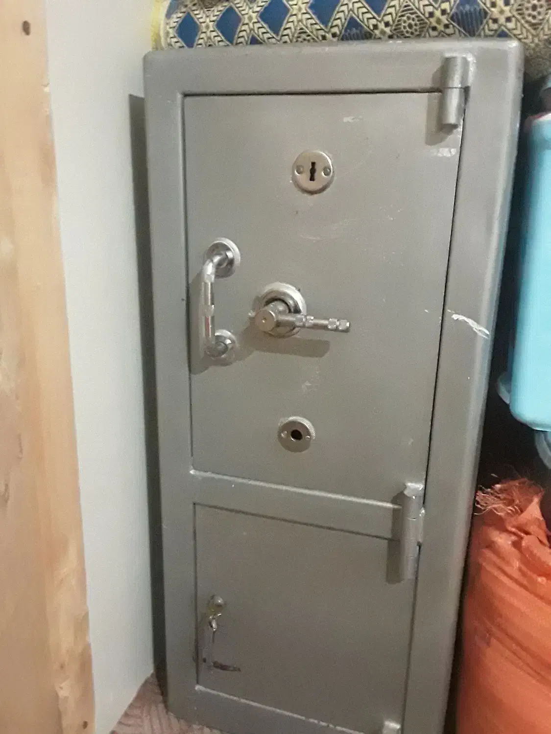 گاو صندوق|ابزارآلات|خلخال, |دیوار