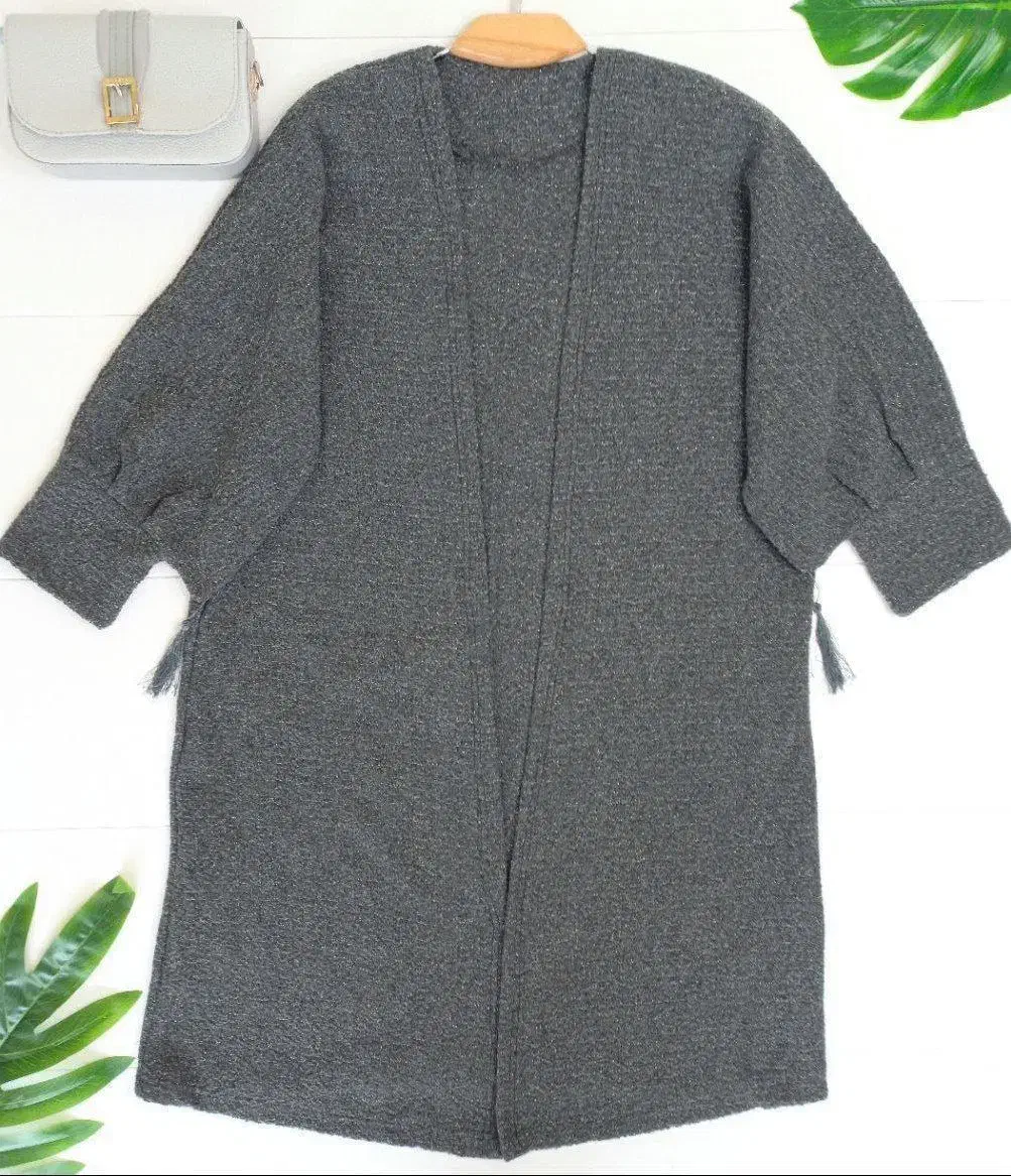 چند عدد پالتو|لباس|الشتر, |دیوار