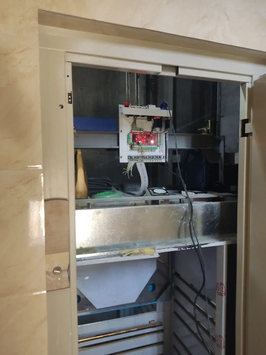 اجرای آسانسور|خدمات پیشه و مهارت|رشت, سلیمانداراب|دیوار