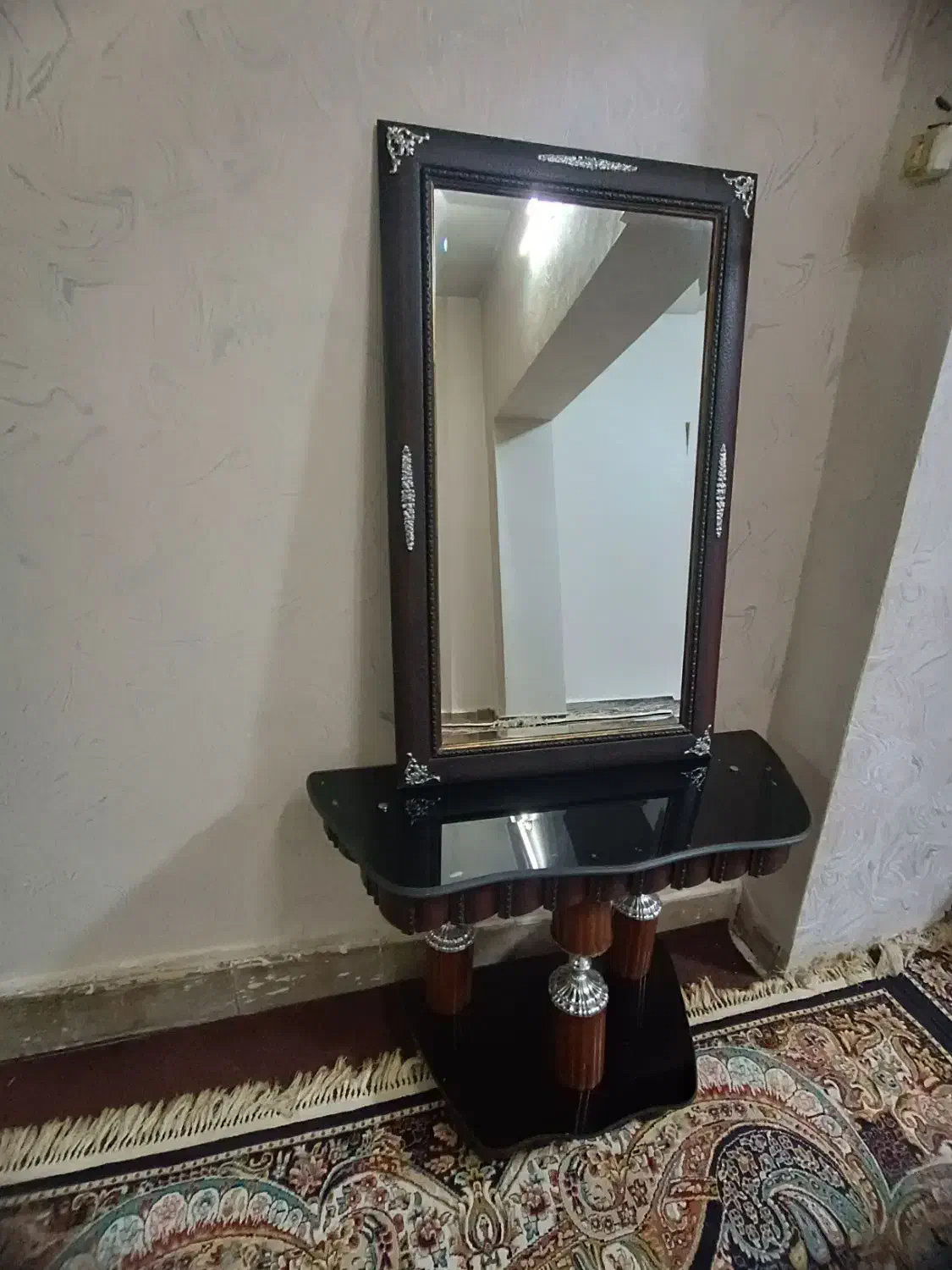 آینه با میز|مبلمان خانگی و میز عسلی|زاهدان, |دیوار