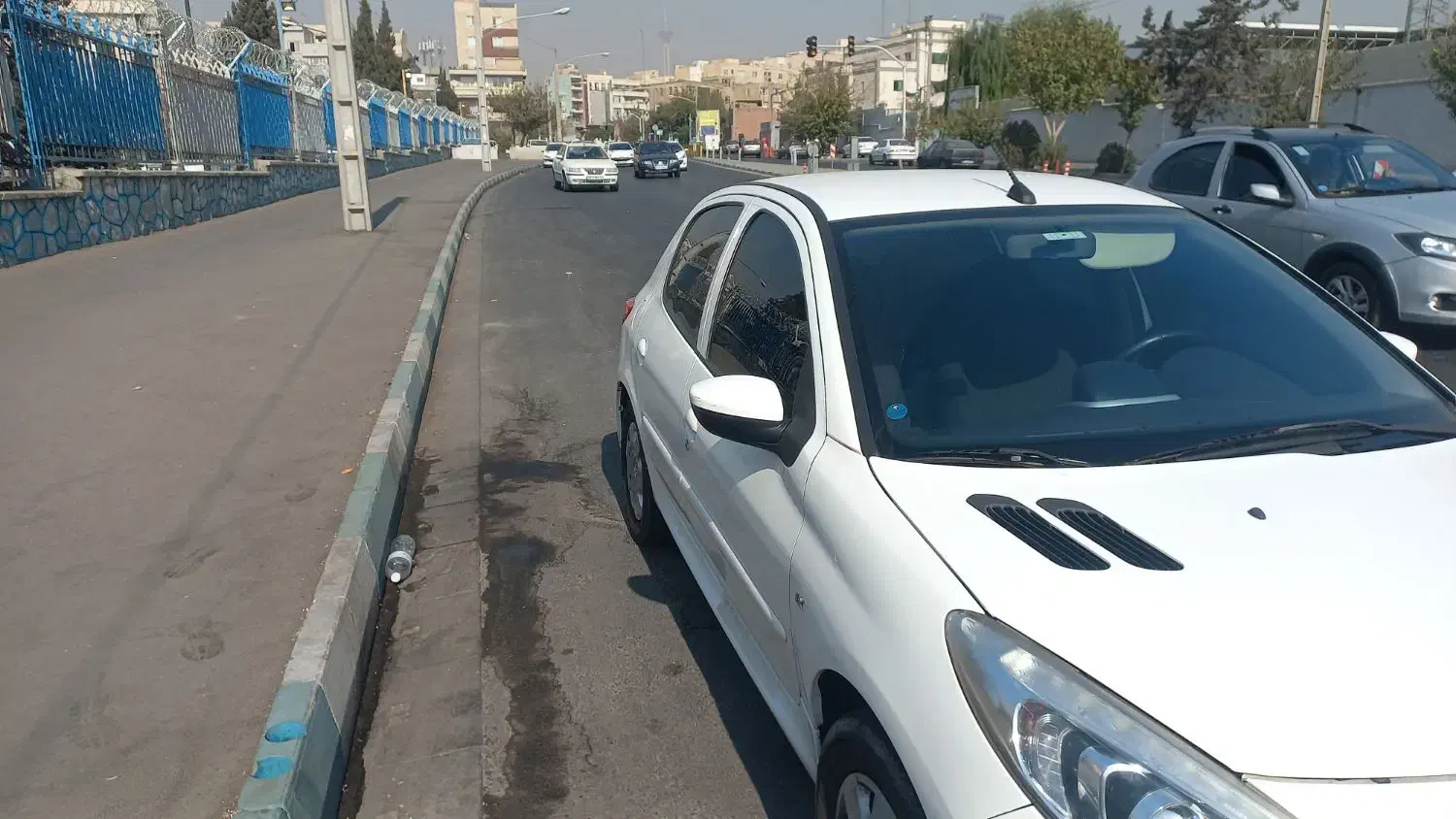 ۲۰۷ دنده مدل ۹۹ بدون رنگ|خودرو سواری و وانت|تهران, فلسطین (میدان انقلاب)|دیوار