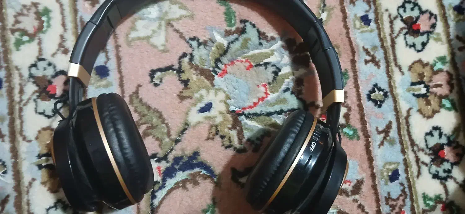 هدفون رنگ طلایی|لوازم جانبی موبایل و تبلت|ابهر, |دیوار