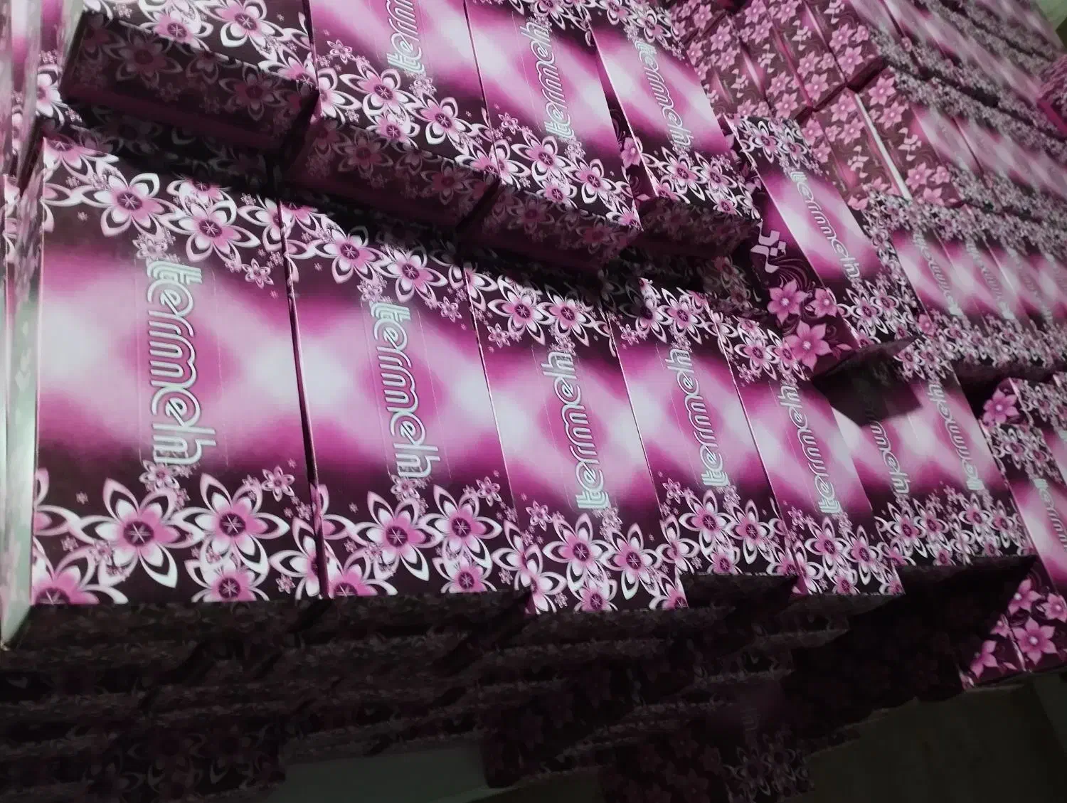 طاقه سفره وزباله و تیشو دستمال کاغذی|سفره، حوله، دستمال آشپزخانه|صدرا-فارس, فاز ۱|دیوار