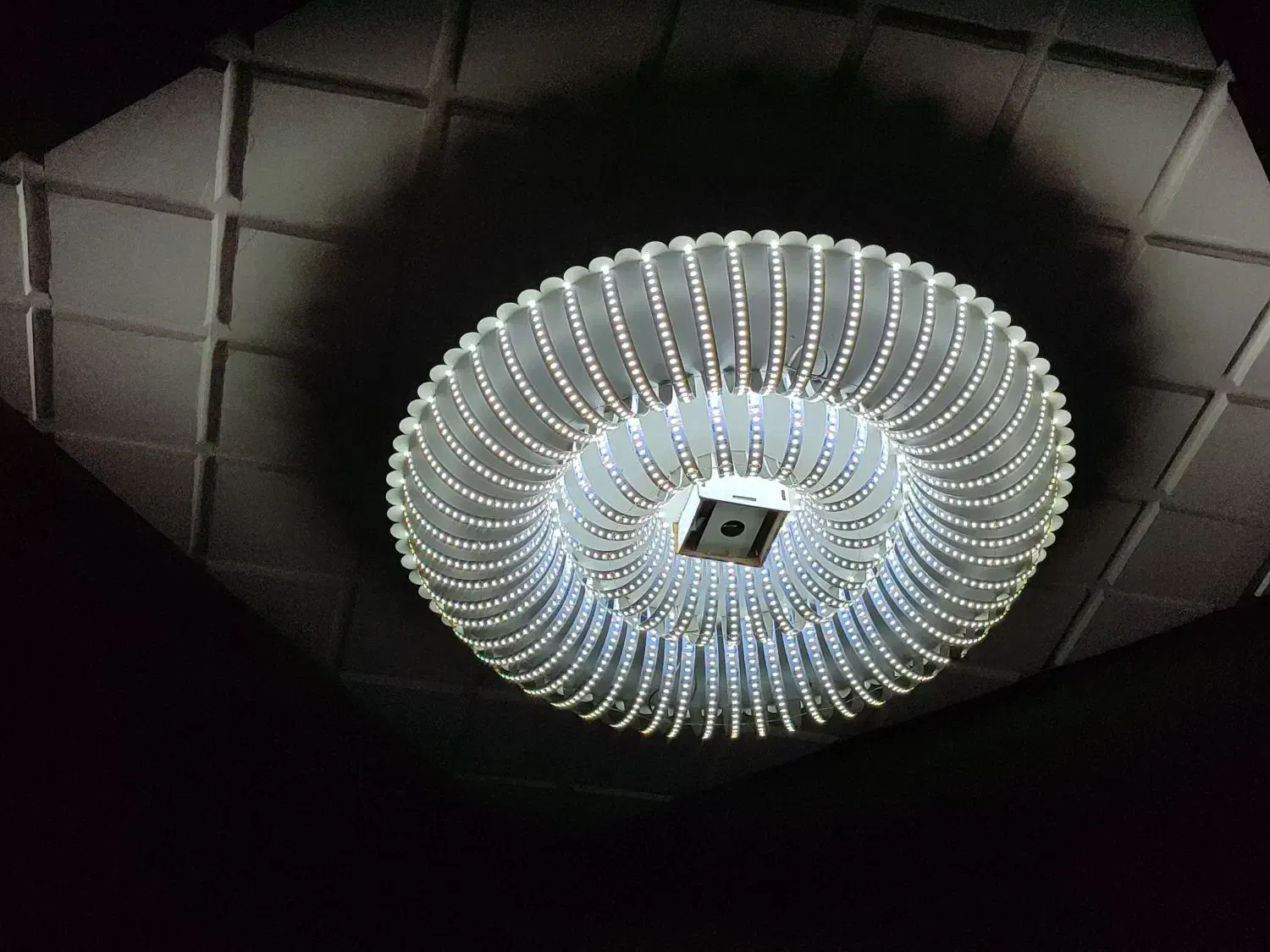 لامپ دستساز خاص و دکوراتیو|ریسه و چراغ تزئینی|اسلامآباد غرب, |دیوار