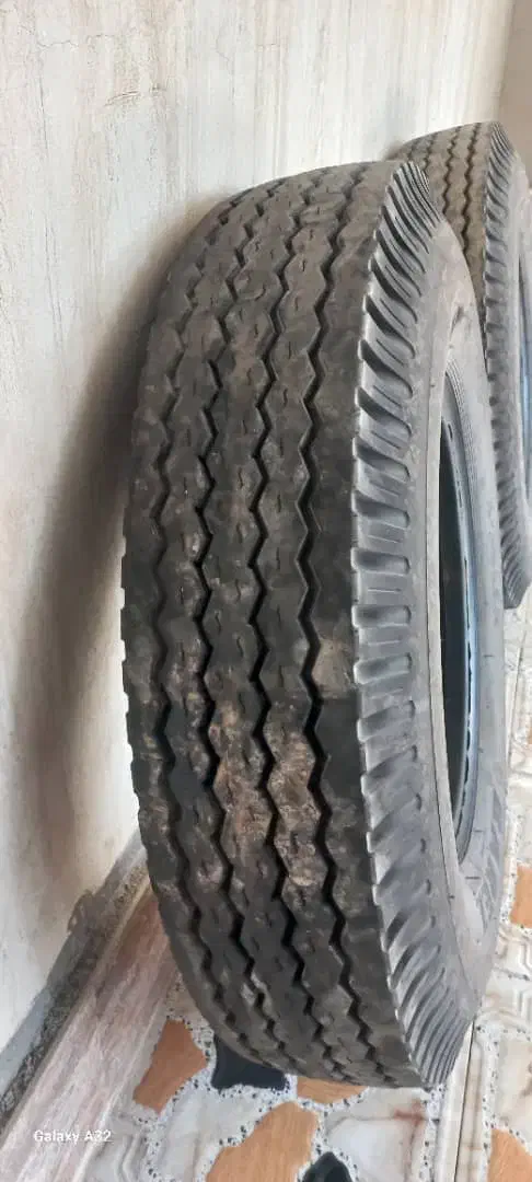 لاستیک کمپرسی بنز ده تن|قطعات یدکی و لوازم جانبی|بندر کنگان, |دیوار