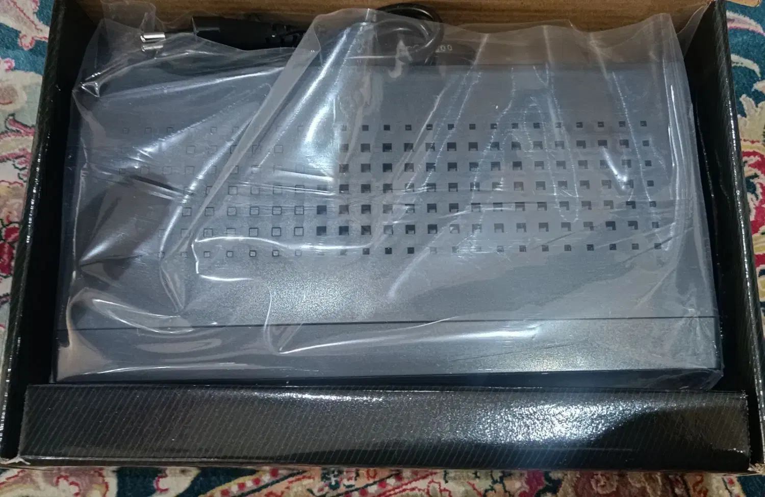 گیرنده دیجیتال|صوتی و تصویری|برخوار, |دیوار