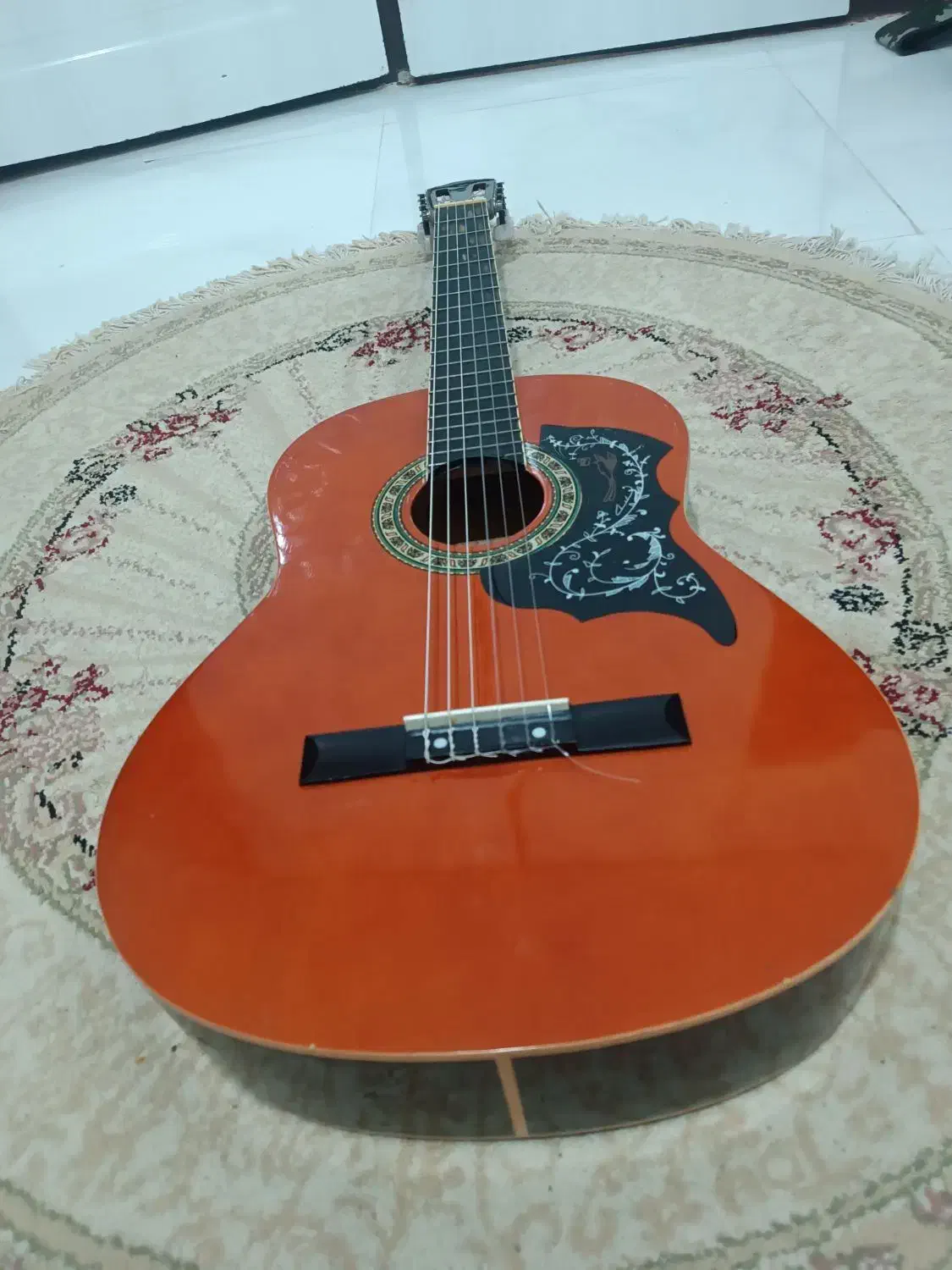 گیتار مانوئل الموندو(اصل)معاوظه بادوربین عکاسی|گیتار، بیس، امپلیفایر|لنگرود, |دیوار