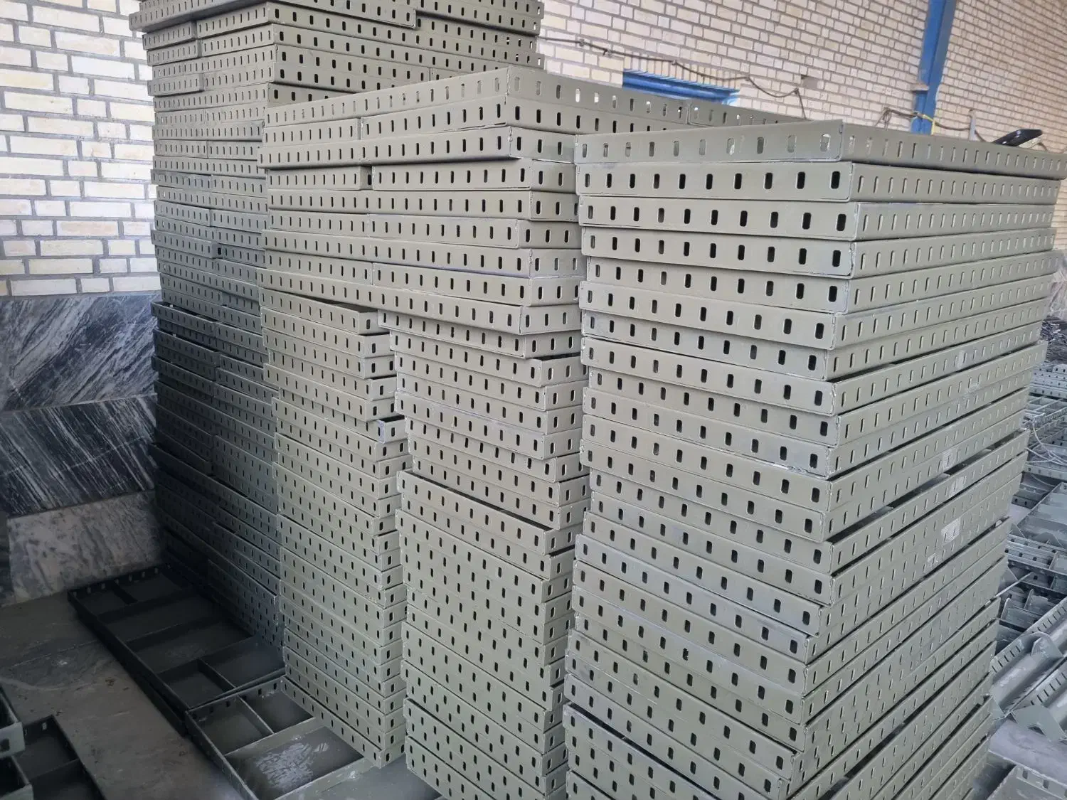 تولید کننده قالب بتن|مصالح و تجهیزات ساختمان|رباطکریم, شهرک صنعتی دهحسن|دیوار