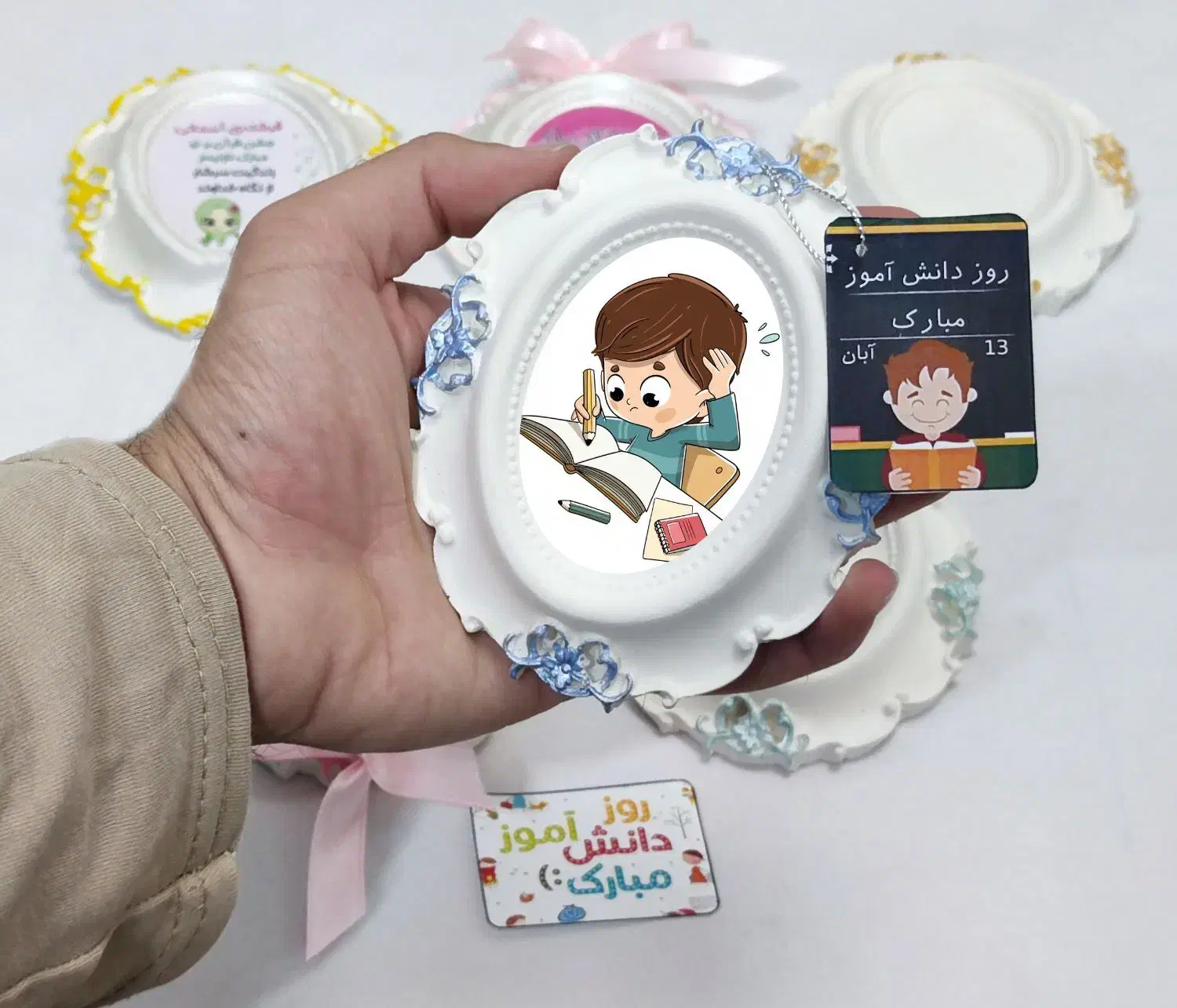 گیفت روز دانش آموز|صنایع دستی و سایر لوازم تزئینی|قم, لسانی|دیوار