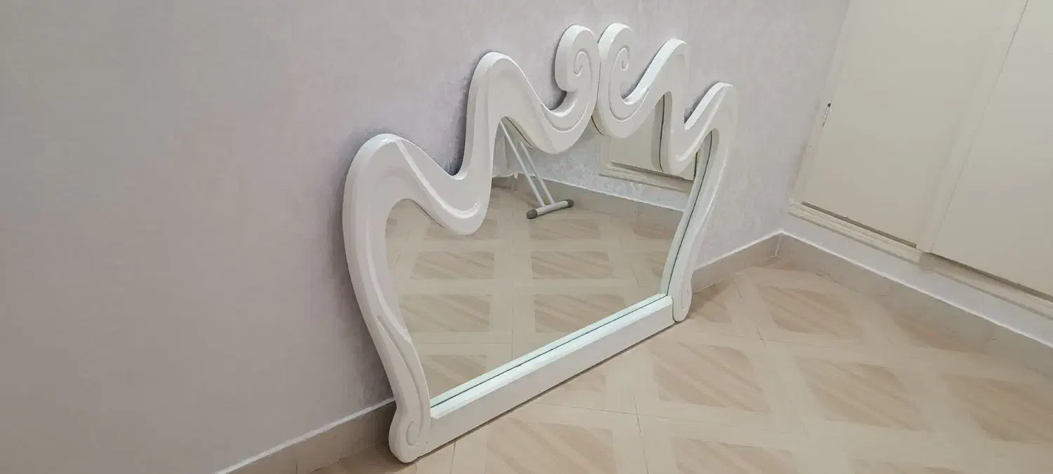 آینه|آینه|گرگان, |دیوار