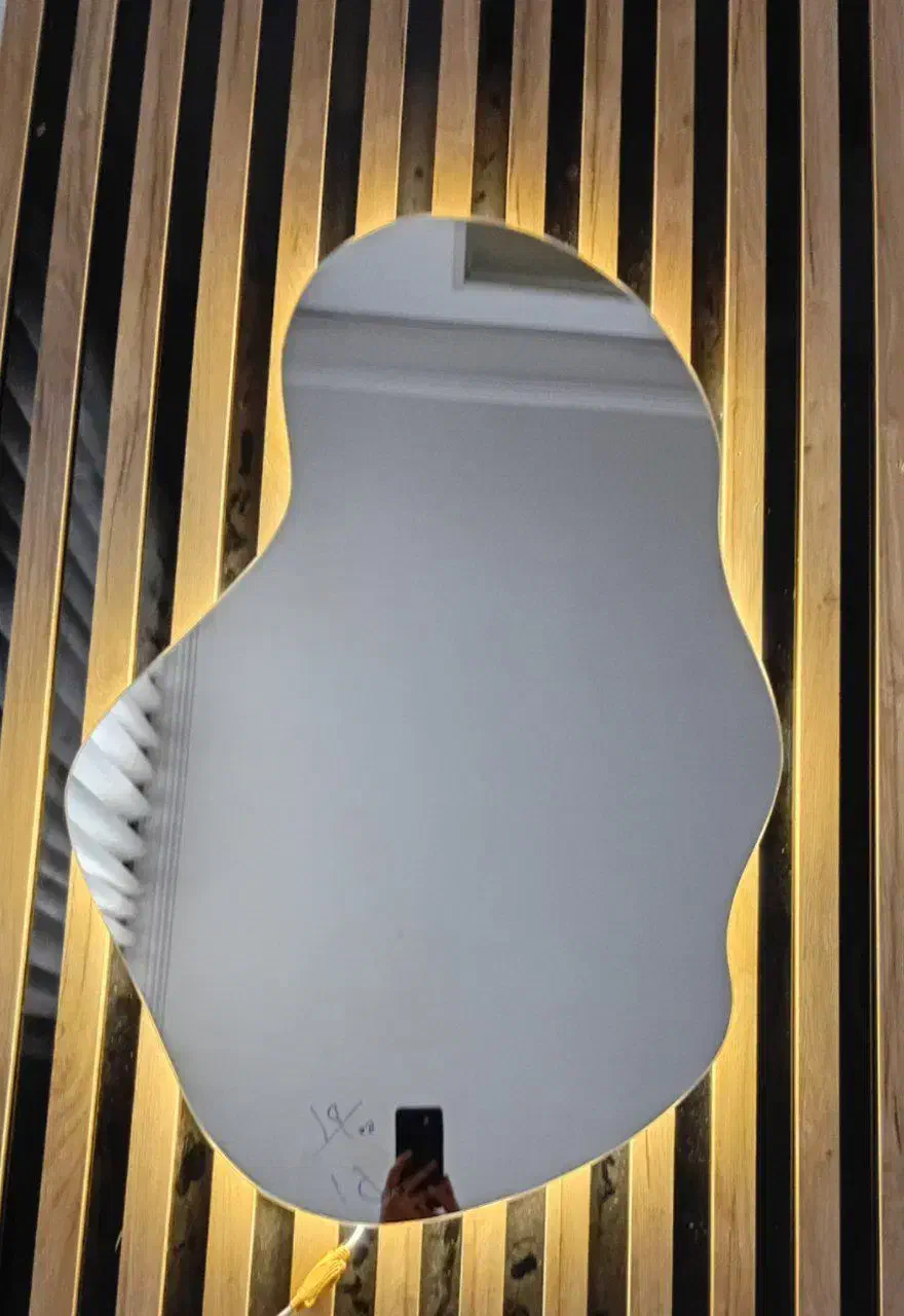 حراج استسنائی آینه های دفرمه و چراغ دار|آینه|قم, زاد|دیوار