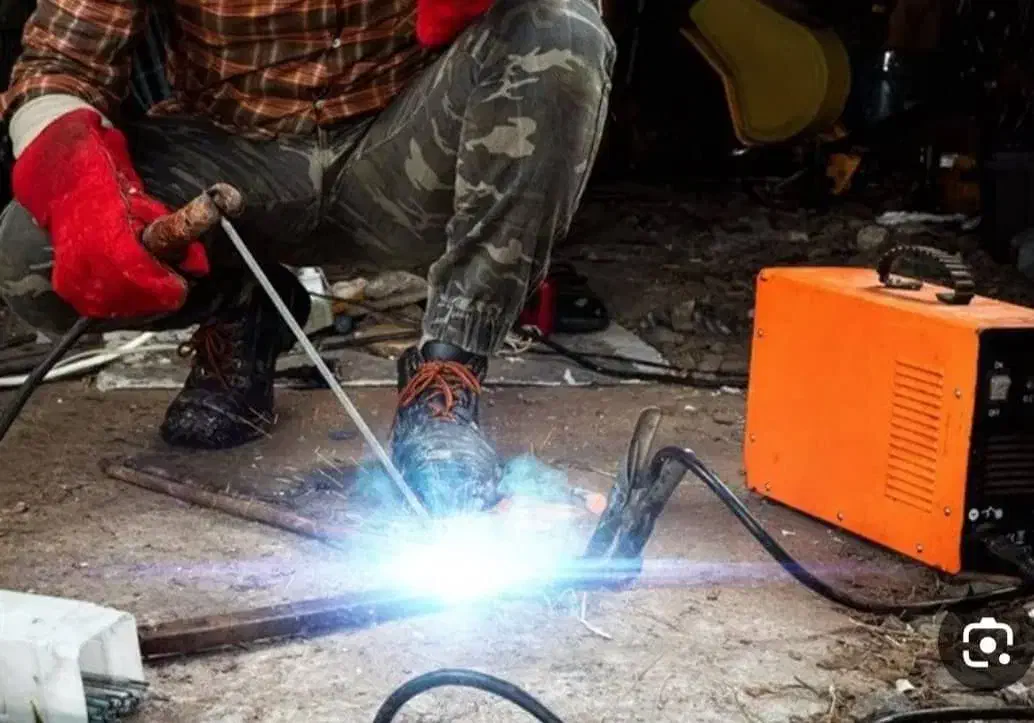 جوشکار هستم و تمام کارهای ساختمانی انجام میدم|خدمات پیشه و مهارت|چناران, |دیوار