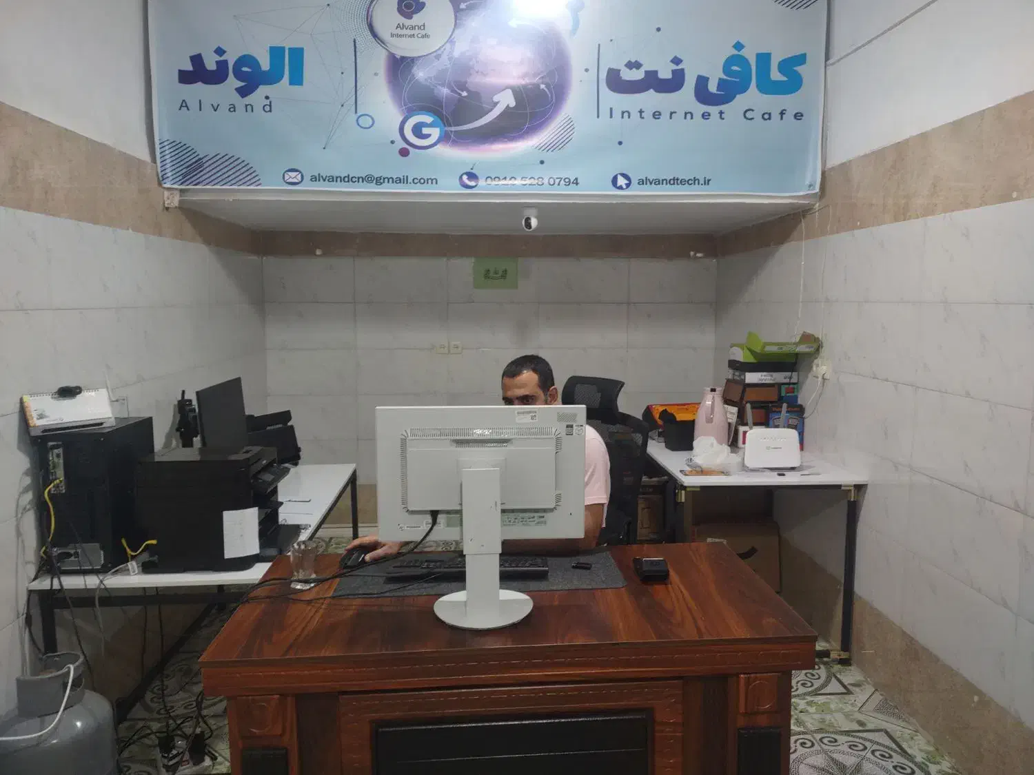 مغازه روبروی بانک ملی میدان عراقی|اجارهٔ مغازه و غرفه|کنگاور, |دیوار