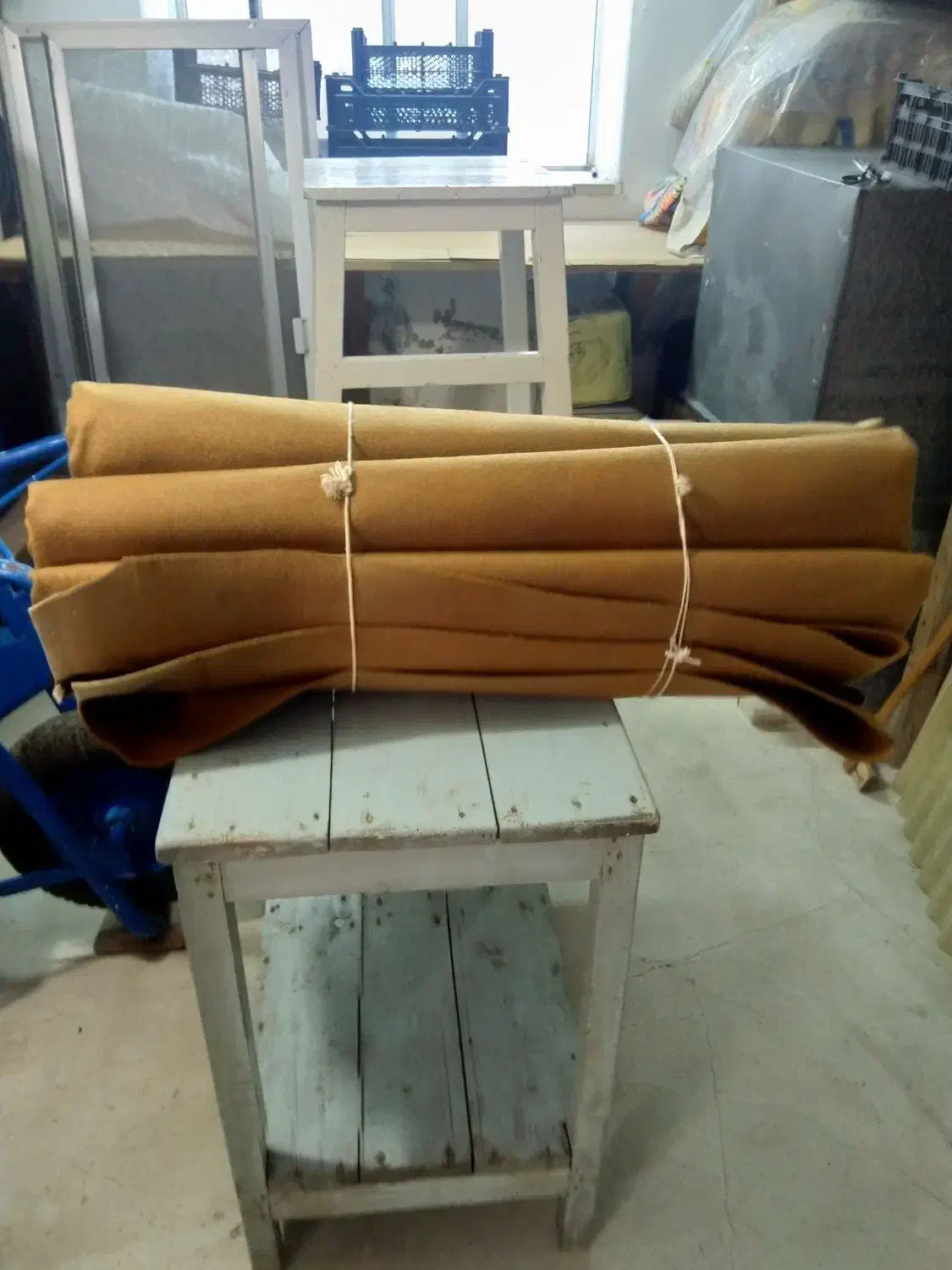 فلت نمد|موکت|بندر انزلی, آخرخط|دیوار