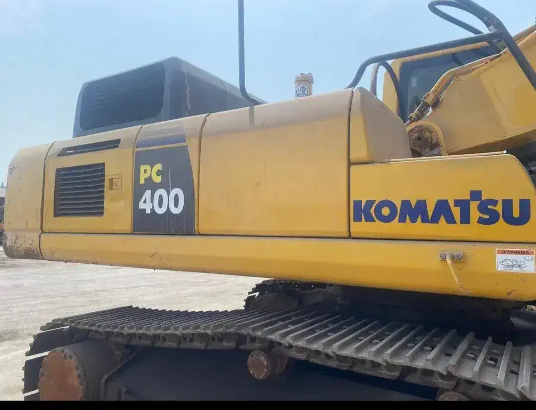 بیل مکانیکی کوماتسو ۴۰۰خط ۸R(آماده به کار)|استخدام بازاریابی و فروش|بوشهر, |دیوار