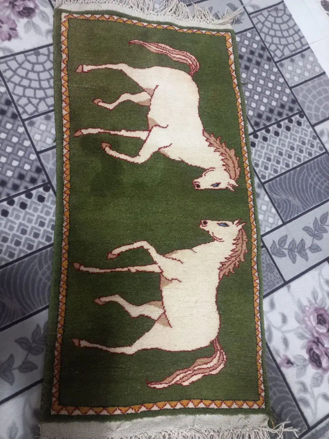 فروشی|فرش|سمیرم, |دیوار