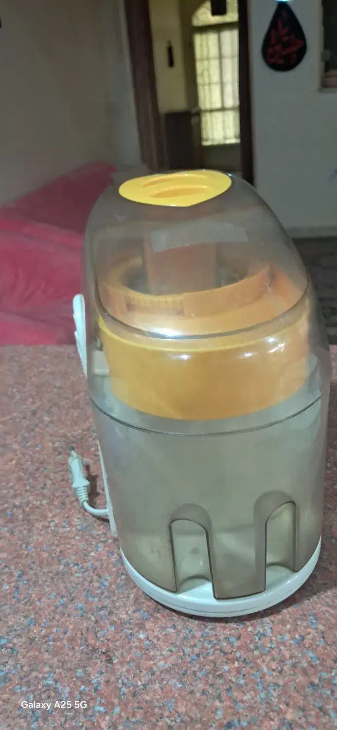 آب میوه گیری sunny|آبمیوه‌گیر و آب‌مرکبات‌گیر|قم, دانشگاه قم|دیوار