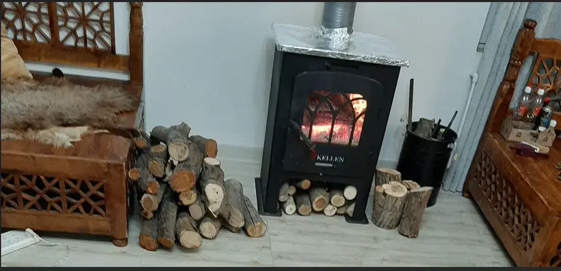 بخاری هیزمی با کف چدنی و ورق فولادی|بخاری، هیتر، شومینه|هشتگرد, هیو|دیوار