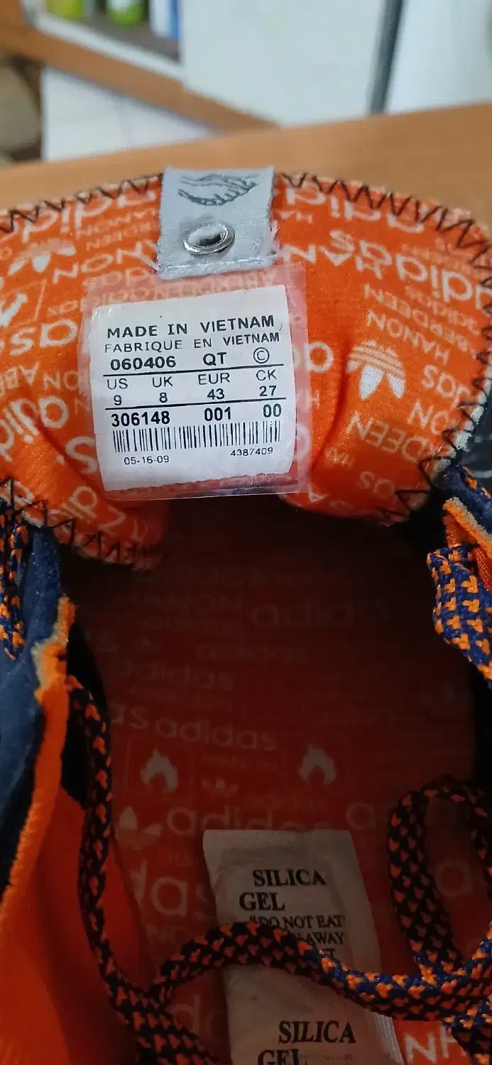 فروش کتونی آدیداس اصل|کیف، کفش، کمربند|کرج, دهقان ویلا|دیوار