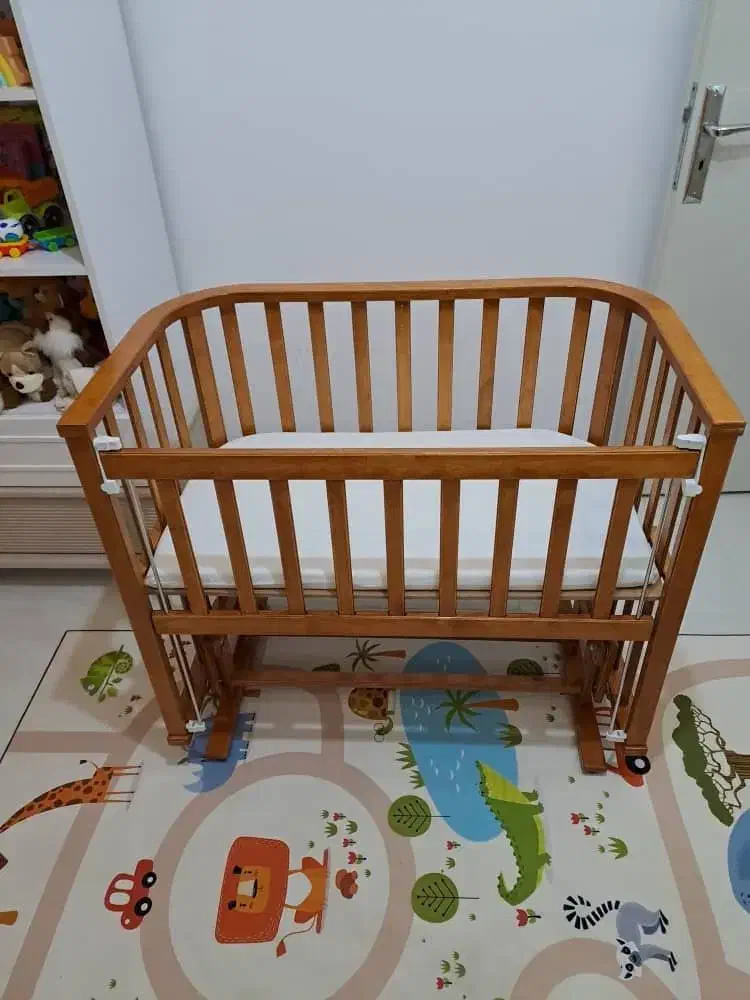 تخت نوزاد گهواره ای کنار مادر|تخت و صندلی بچه|تهران, جوادیه|دیوار