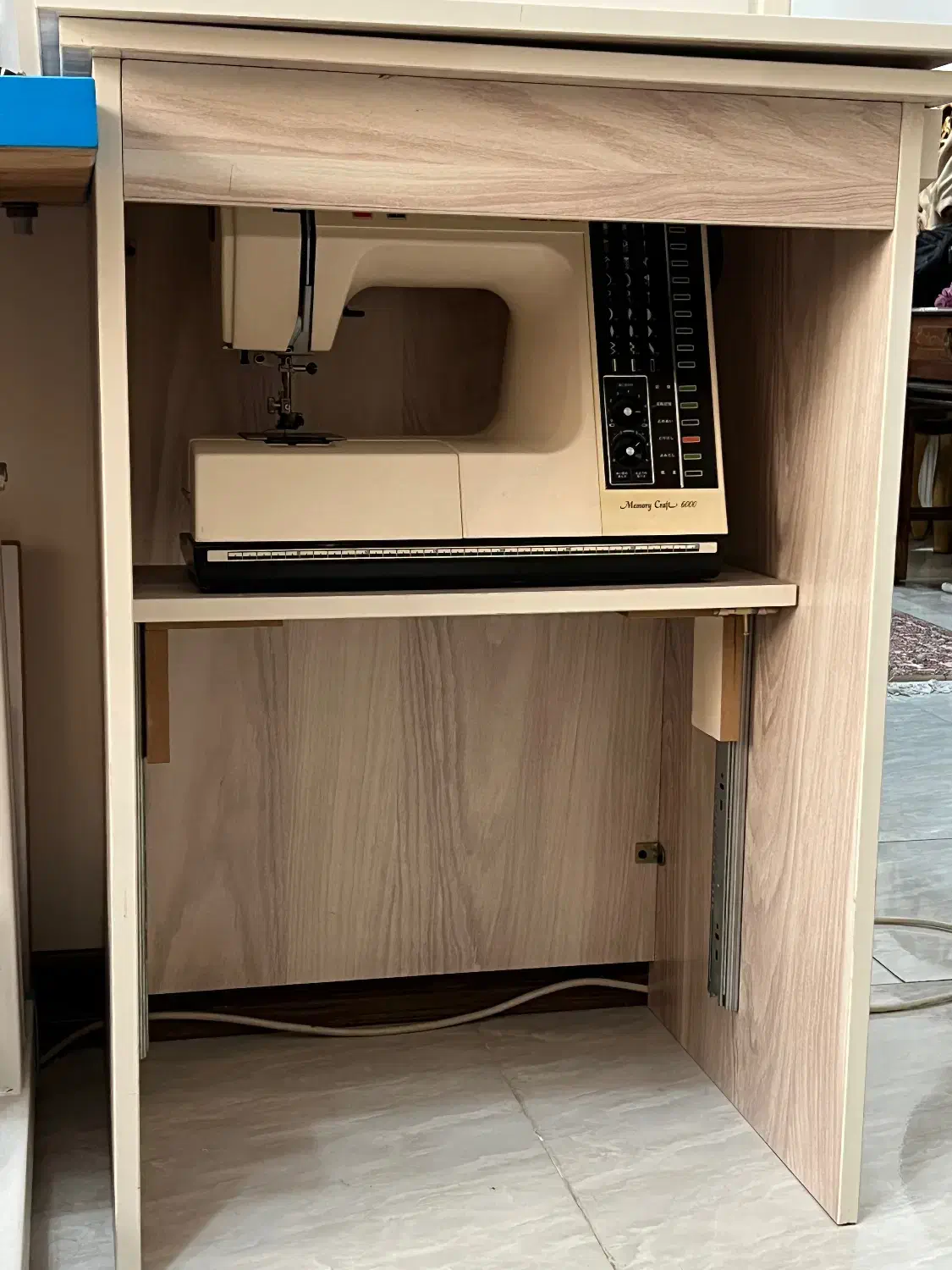 چرخ خیاطی ژانومه ۶۵۰۰ ژاپن به همراه میز|چرخ خیاطی و ریسندگی|ری, دیلمان|دیوار