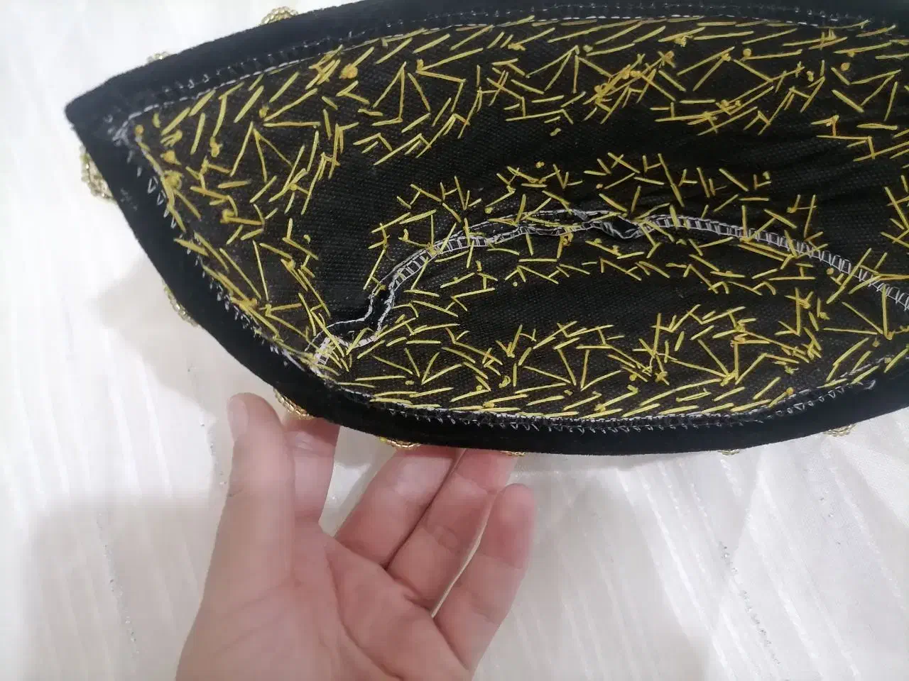 کلاه|لباس|یاسوج, |دیوار