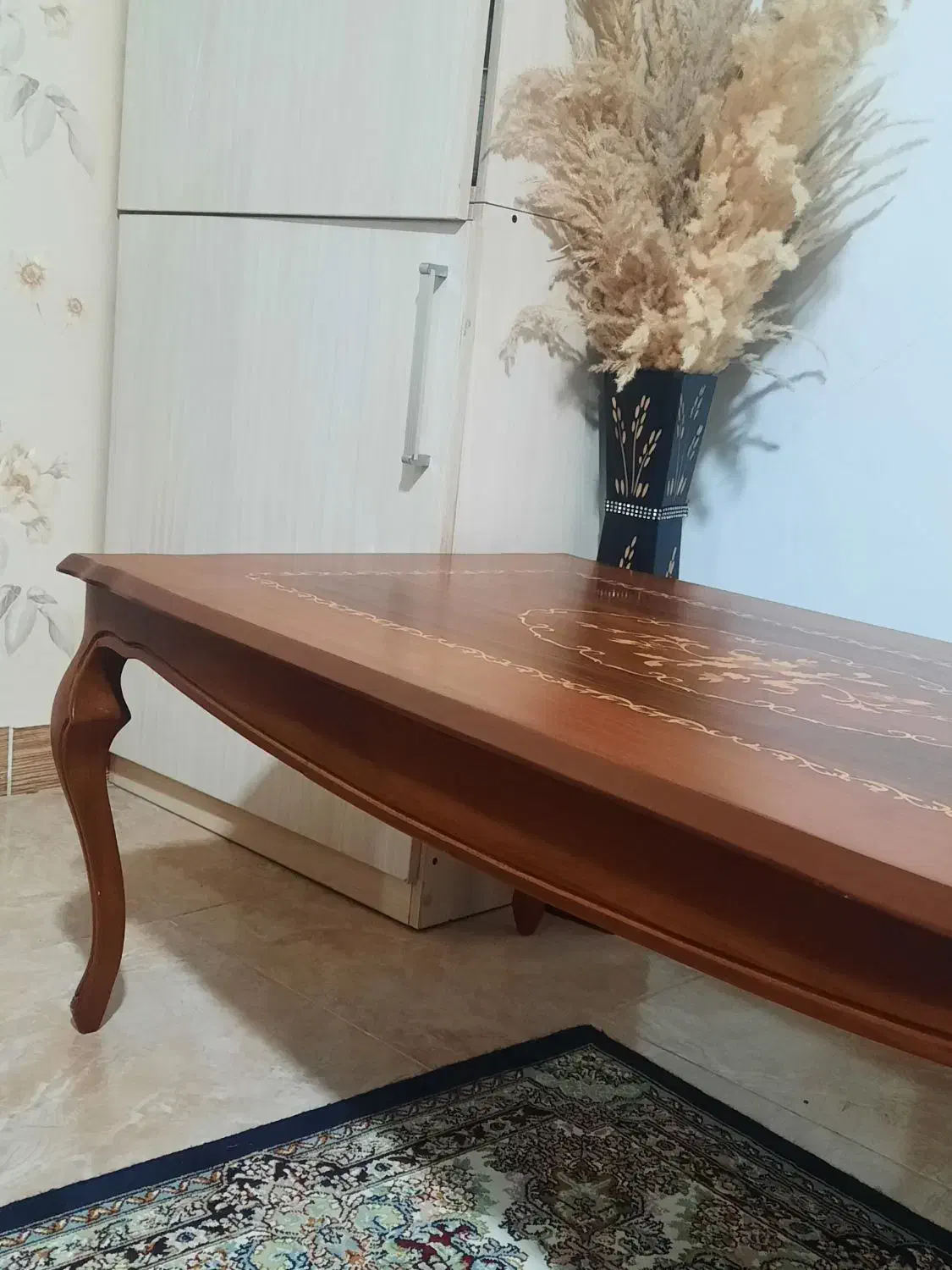 میز|میز و صندلی غذاخوری|رشت, گلباغ نماز|دیوار