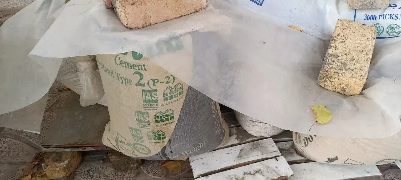 فروش ماسه وسنگ ریزه بادامی مخلوط به سیمان باتخفیف|حراج|بروجرد, |دیوار