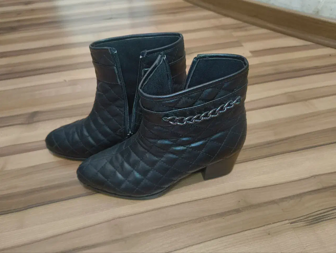 کفش نیم پوتین|کیف، کفش، کمربند|اردبیل, |دیوار