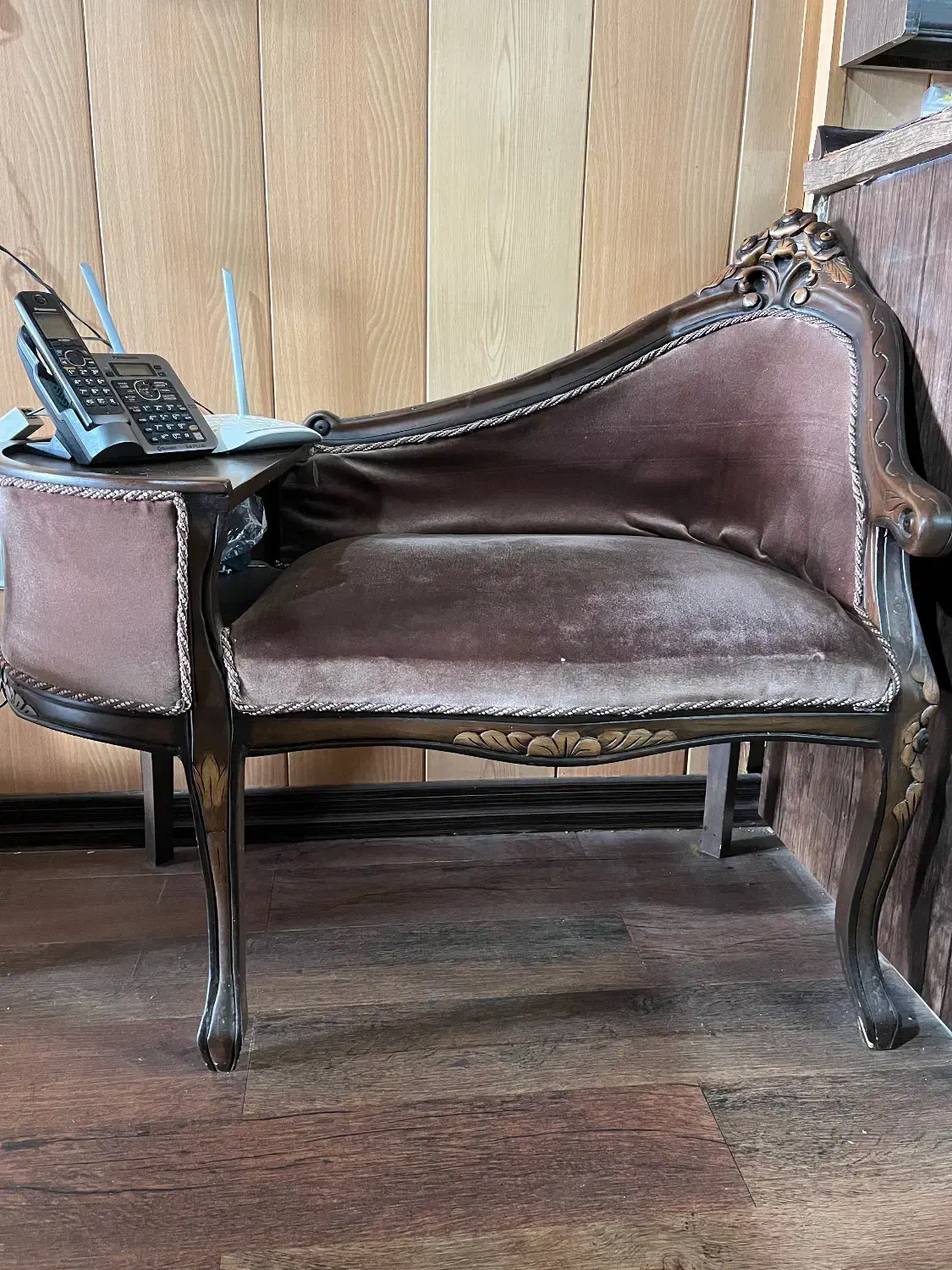 میز تلفن|میز تلفن|اصفهان, خانه اصفهان|دیوار