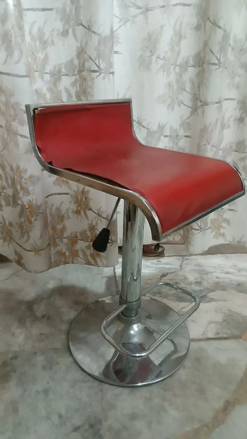 صندلی چرخان|صندلی و نیمکت|ری, دیلمان|دیوار