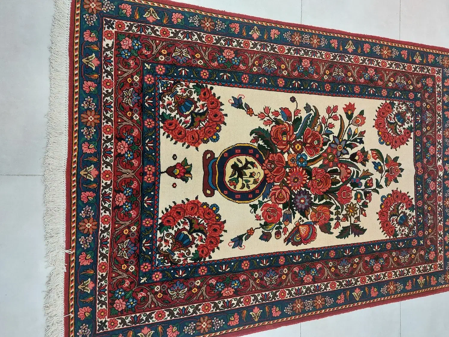 فرش قالیچه دستباف بختیار|فرش|تهران, باشگاه نفت|دیوار