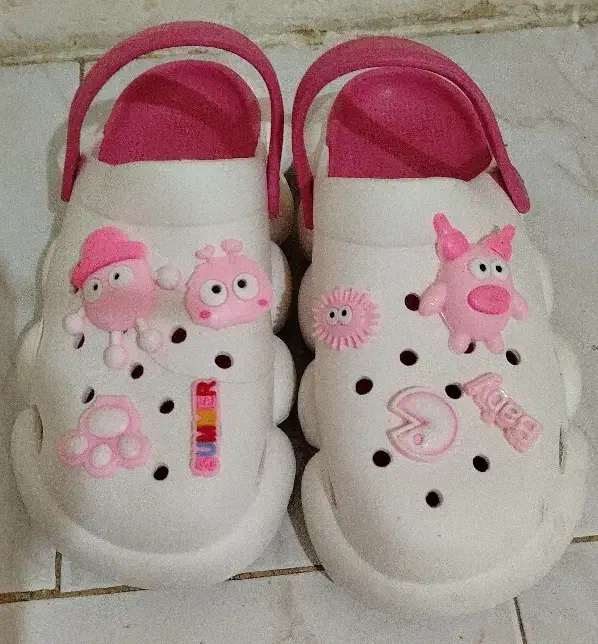 کراکس عروسکی|کیف، کفش، کمربند|گنبد کاووس, |دیوار