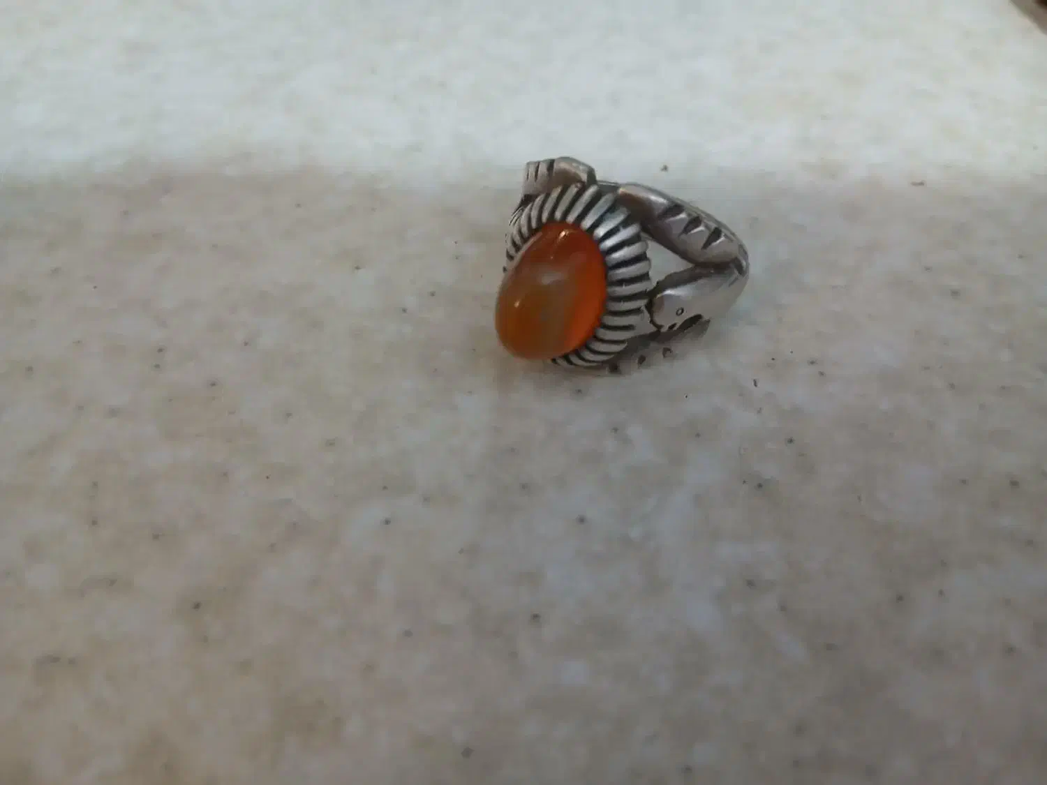 انگشتر نقره دست ساز عقیق دوپوست|جواهرات|کهک, |دیوار