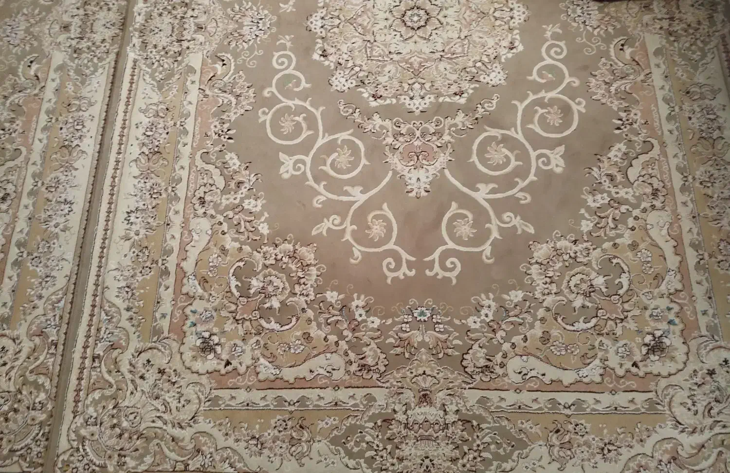 دو عددفرش|فرش|لاهیجان, بازکیاگوراب|دیوار