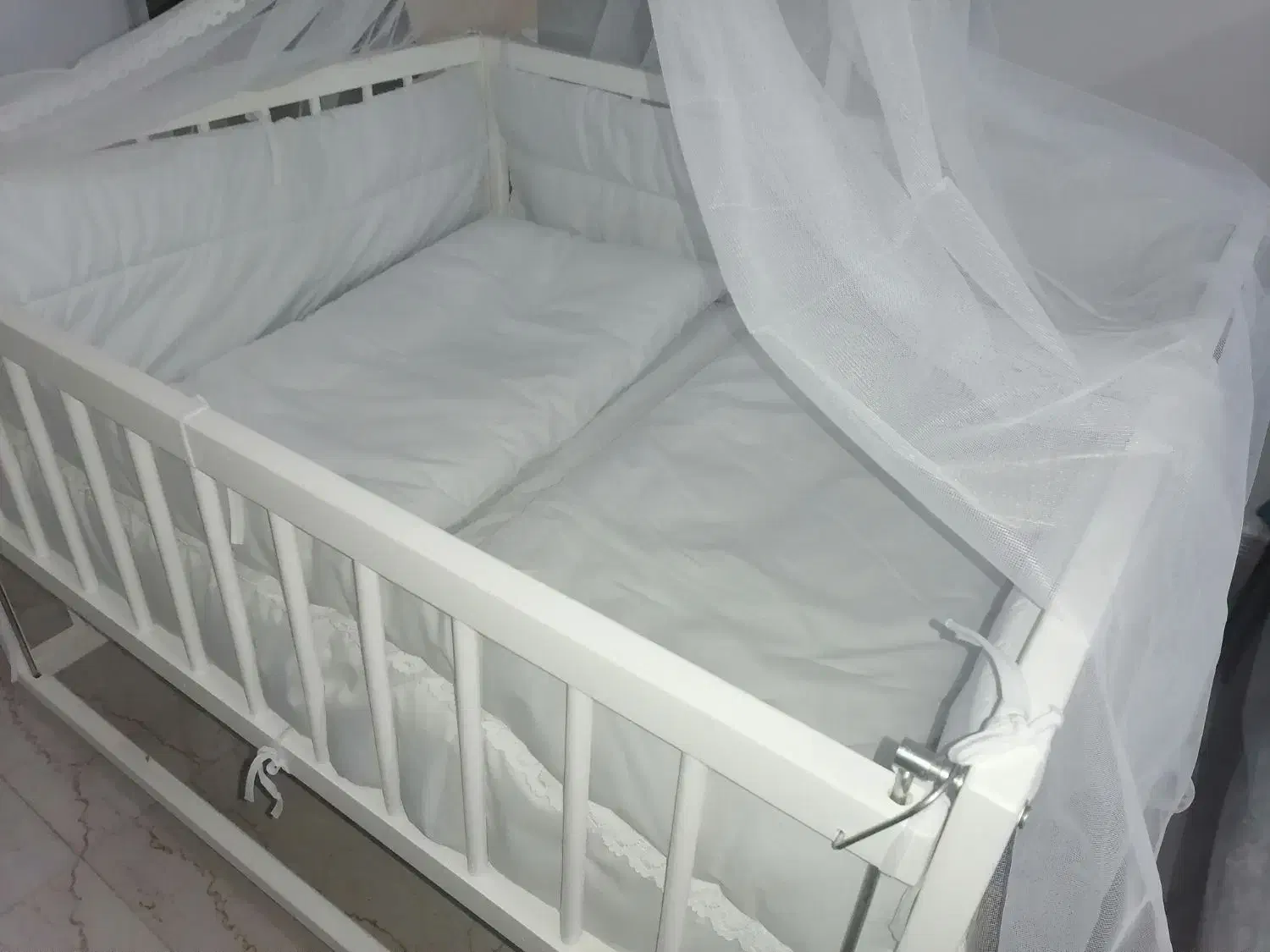 گهواره|تخت و سرویس خواب|بندر کنگان, |دیوار