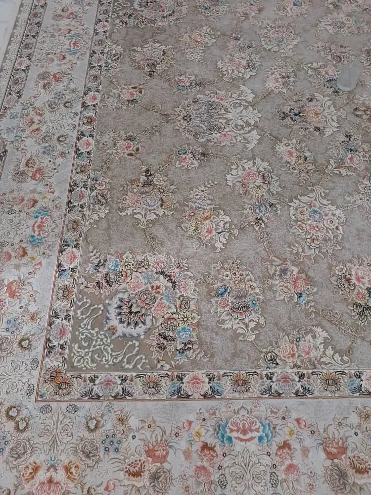 یک عدد فرش ۱۲متری در حد|فرش|املش, |دیوار