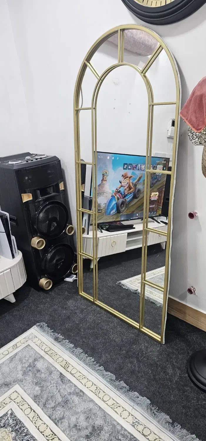 آیینه قدی|آینه|کاشان, ولیعصر|دیوار