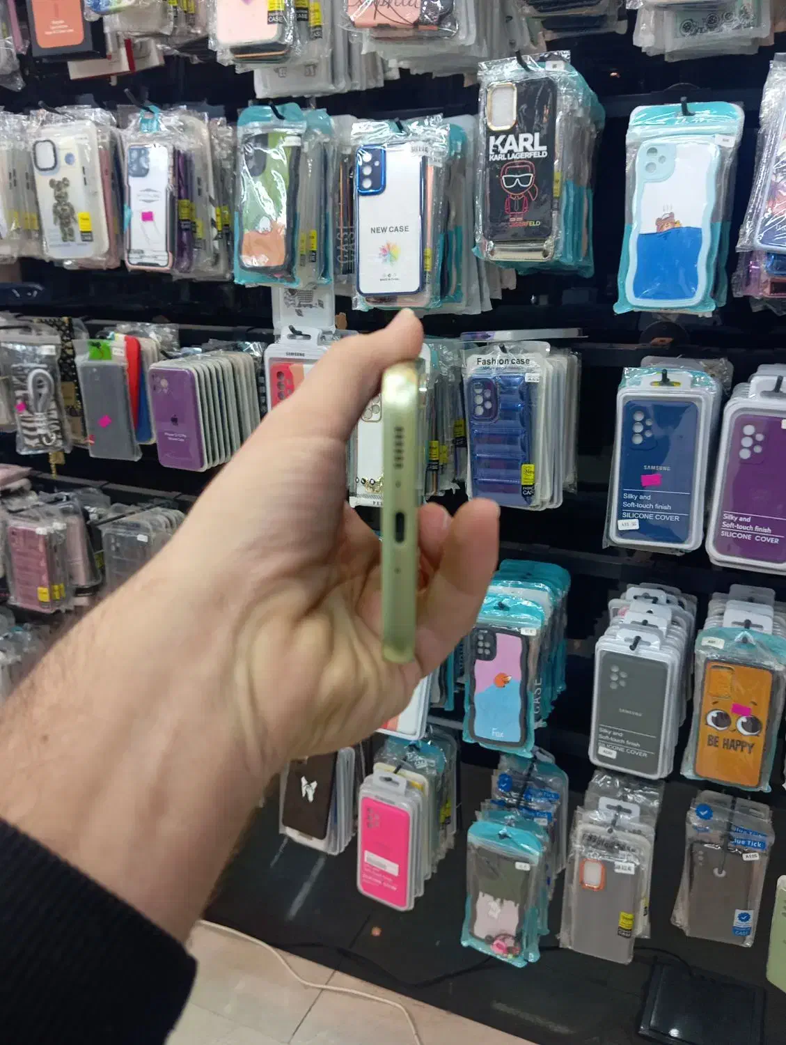 A34 (6/128)|موبایل|شاهین‌شهر, حافظ جنوبی|دیوار